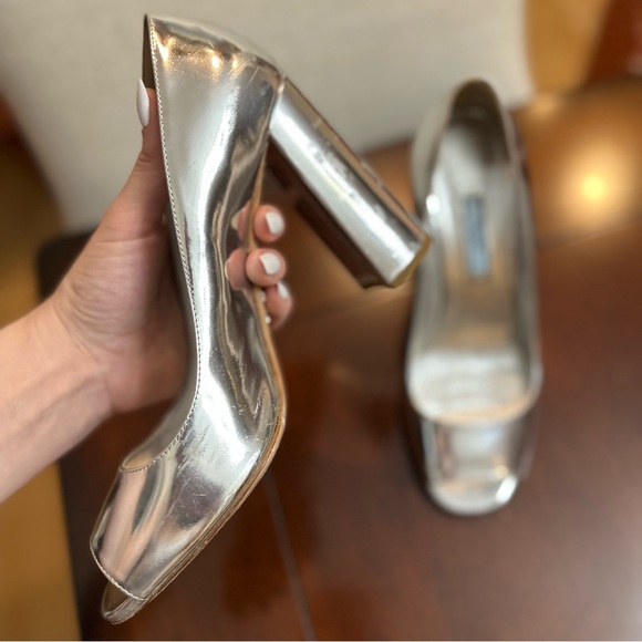 Prada Peep Toe Block Heel Silver Metallic Leather Pump Size 37.5 - Picture 4 of 6